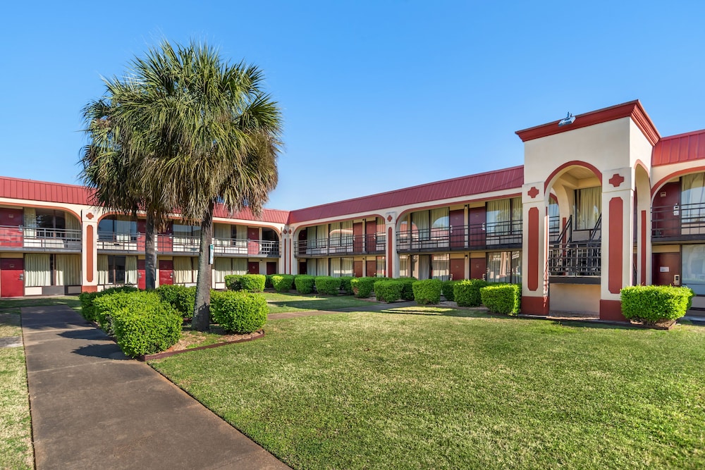 Red Roof Inn Montgomery Midtown - photo 22