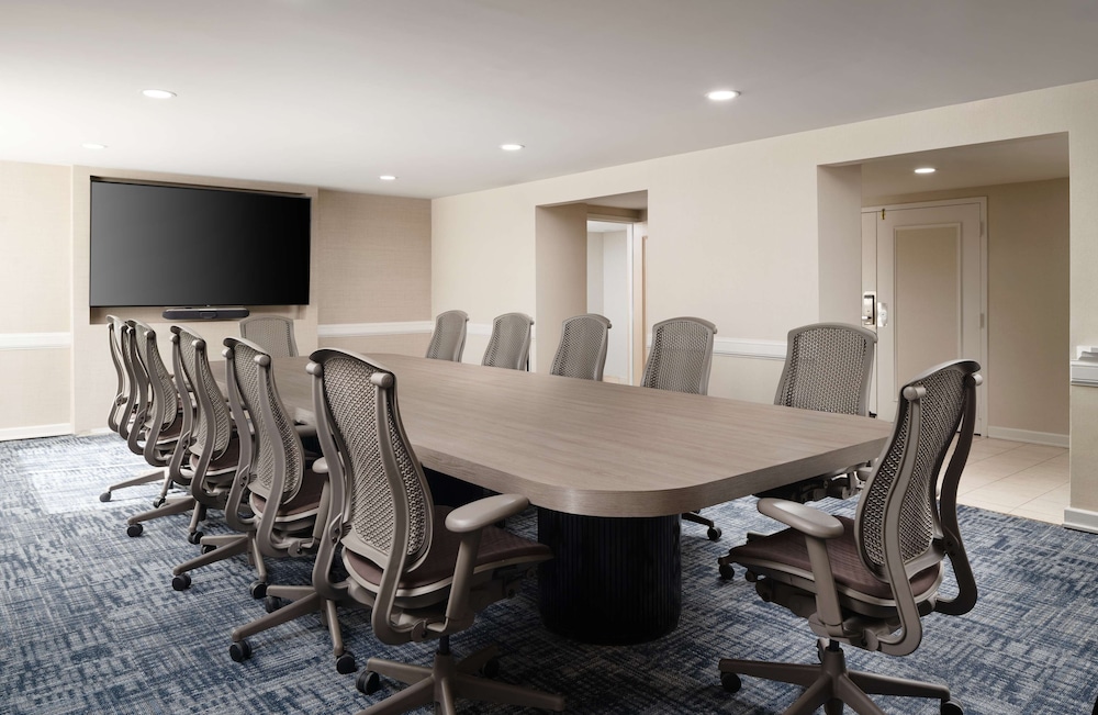 DoubleTree By Hilton Baltimore North Pikesville - photo 80