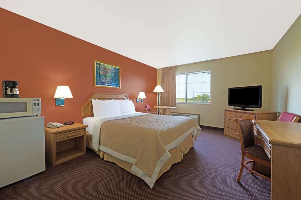Days Inn by Wyndham Cameron - photo 13