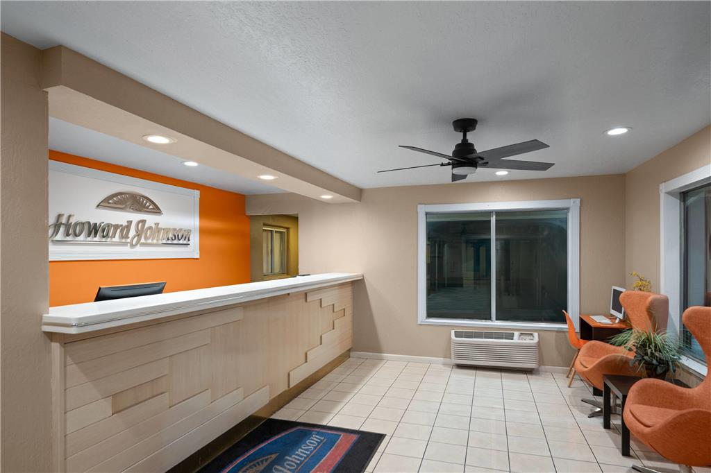 Howard Johnson by Wyndham Modesto Ceres - photo 6