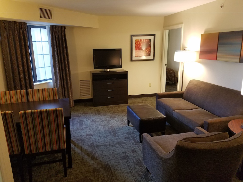Staybridge Suites Cincinnati North by IHG - photo 10