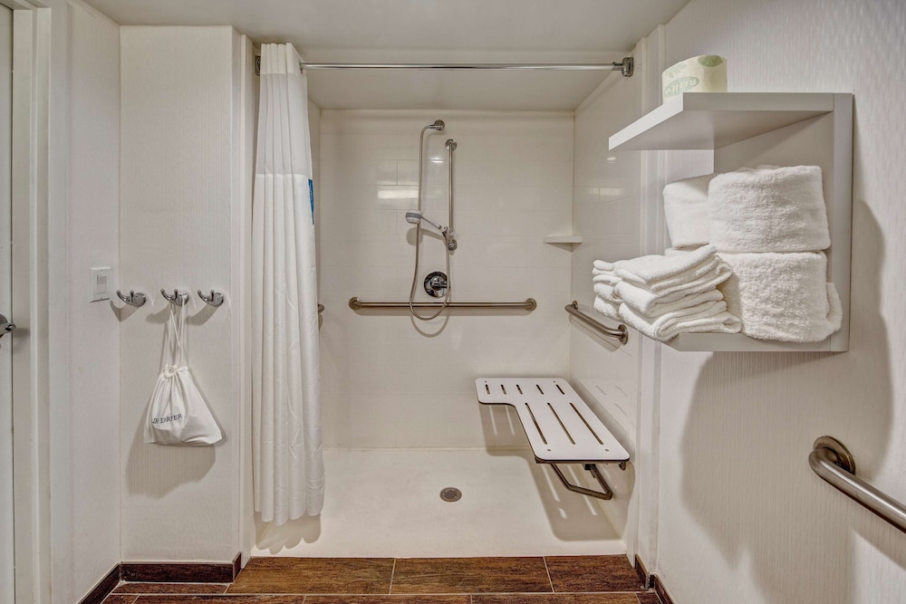 Hampton Inn Dumfries Quantico - photo 28