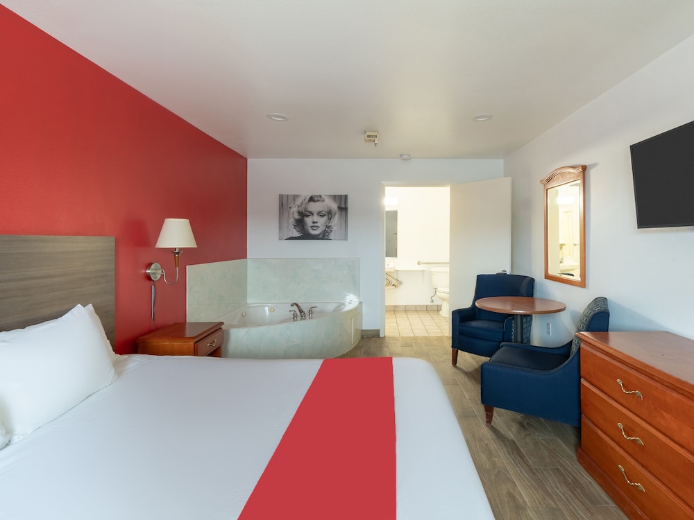 OYO Hotel San Antonio near AT&T Center - photo 11