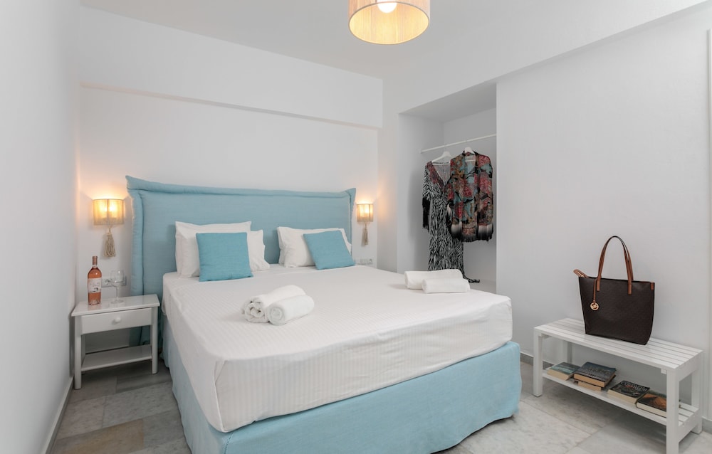 Ippokampos Town Apartments — 4-Star Luxury Hotel in Naxos, Greece