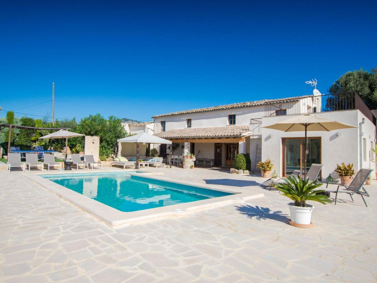 Holiday Home Es Cos — 4-Star Luxury Hotel in Selva, Spain