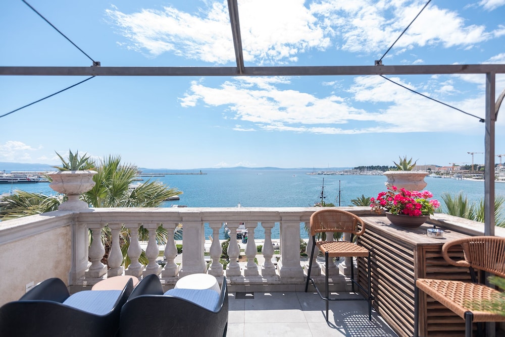 Riva Luxury Suites - carbon neutral hotel in Split
