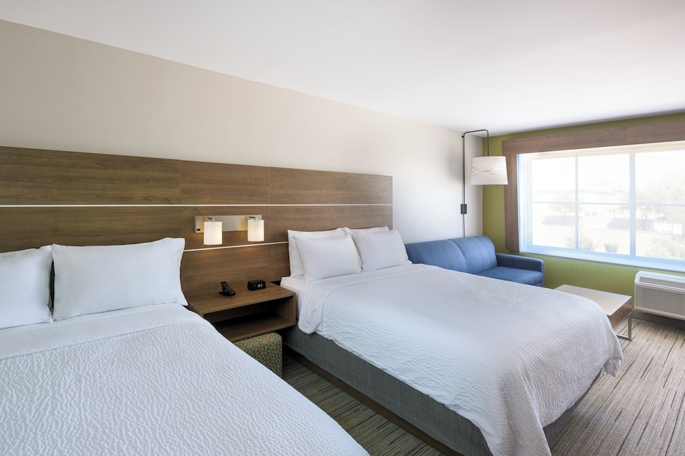 Holiday Inn Express & Suites Phoenix East Gilbert by IHG - photo 9