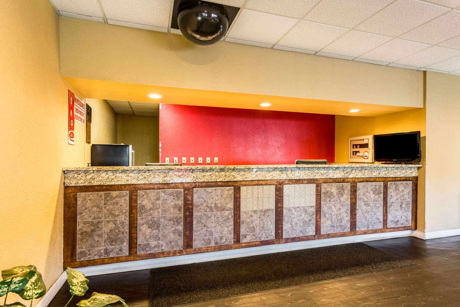 Econo Lodge Homewood Birmingham - photo 19