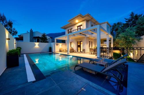 Havuzlu korunaklı özel villa — 4-Star Luxury Hotel in Fethiye, Turkey