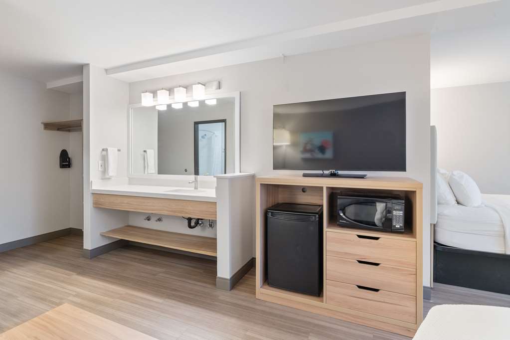 Best Western Lake Oswego Portland Hotel & Suites - photo 34