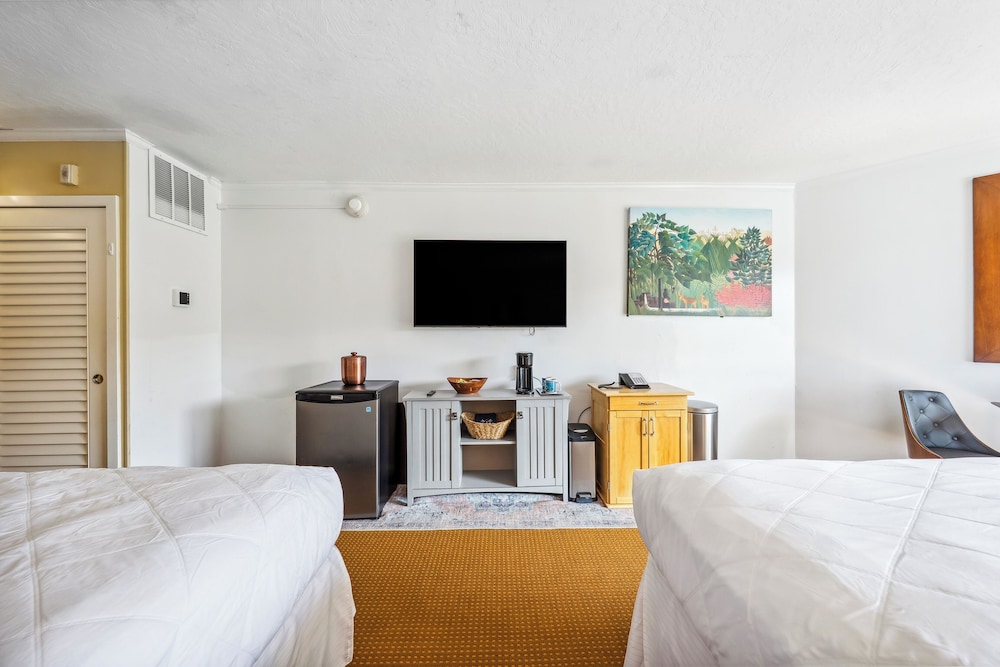 2417 at Lihue Oceanfront Resort - photo 14