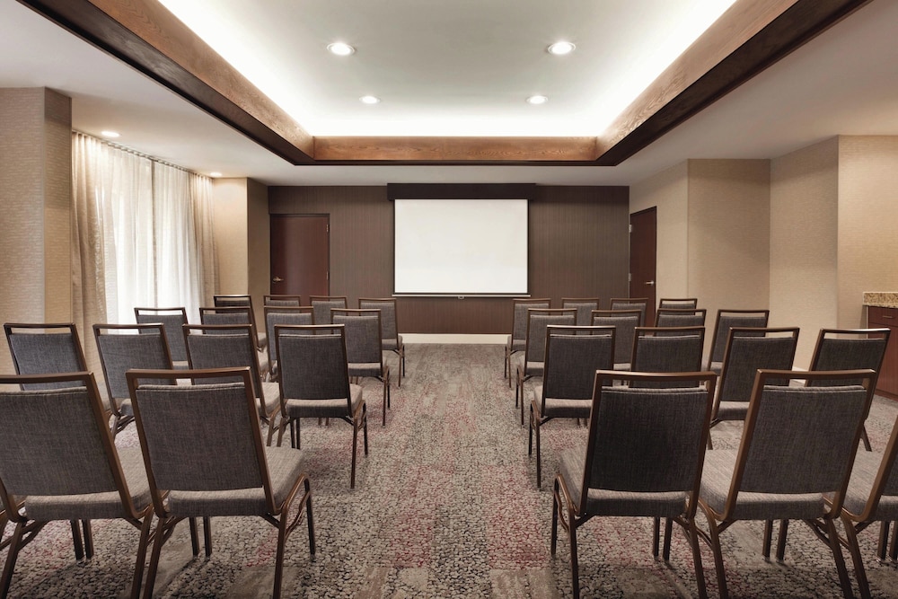 Courtyard by Marriott Charlotte Airport North - photo 29