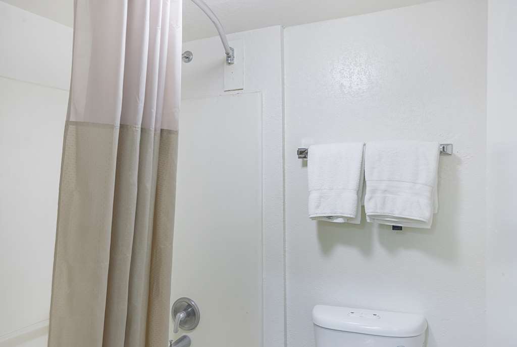 Studio 6 Fort Worth TX Meacham - photo 22