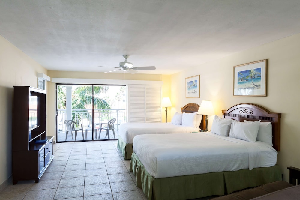 Marina Del Mar Resort and Marina - photo 8