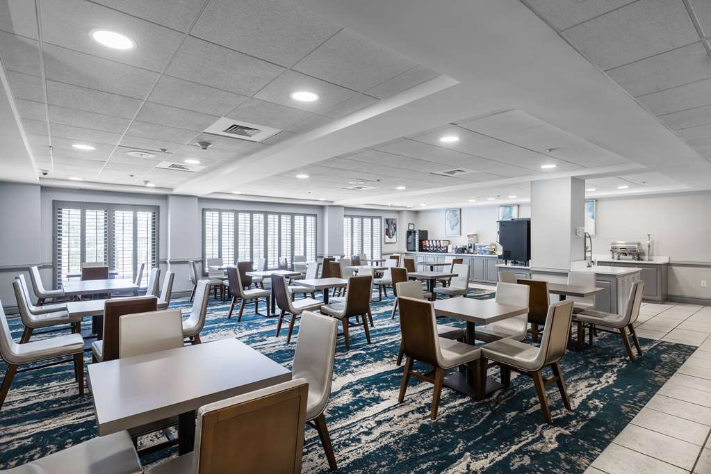 Wingate by Wyndham Charlotte Speedway Concord - photo 8