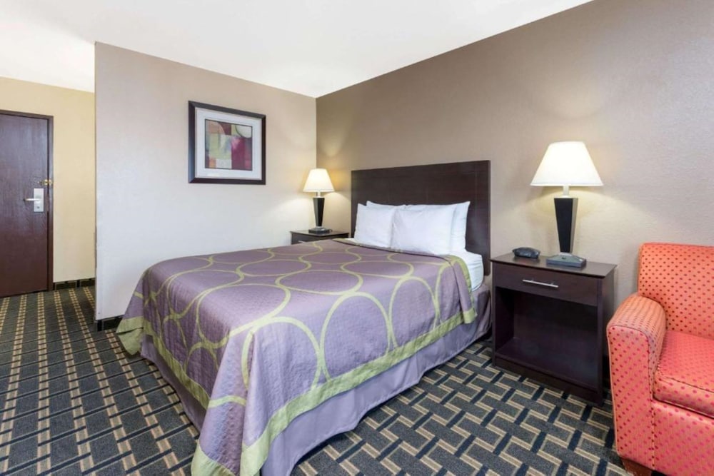 Super 8 by Wyndham Springfield East - photo 7