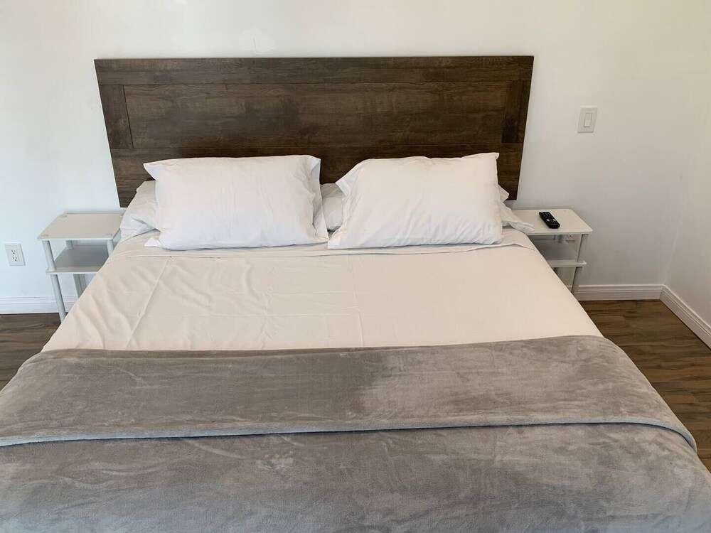 Pine Ave Inn - photo 9