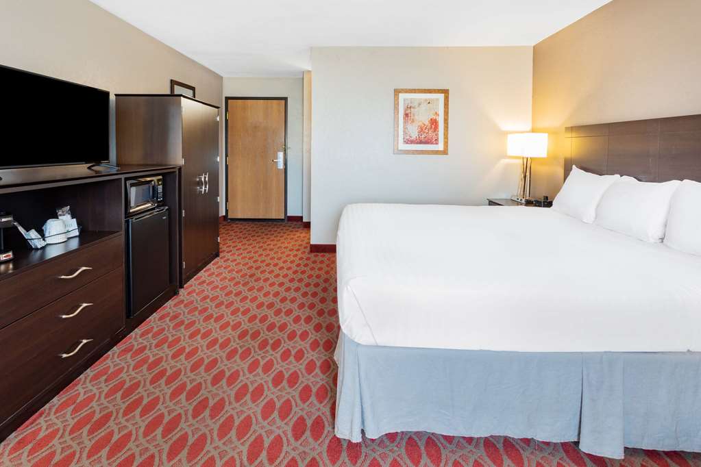 Baymont by Wyndham Brooklyn Center - photo 24