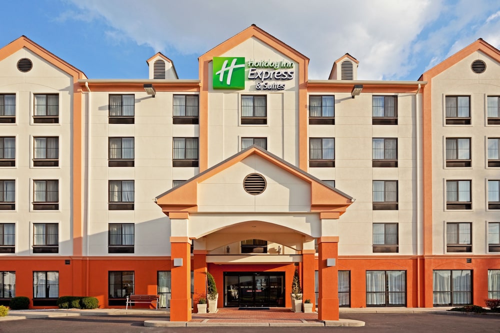 Holiday Inn Express Hotel & Suites Meadowlands Area by IHG — hotel near Teterboro Airport