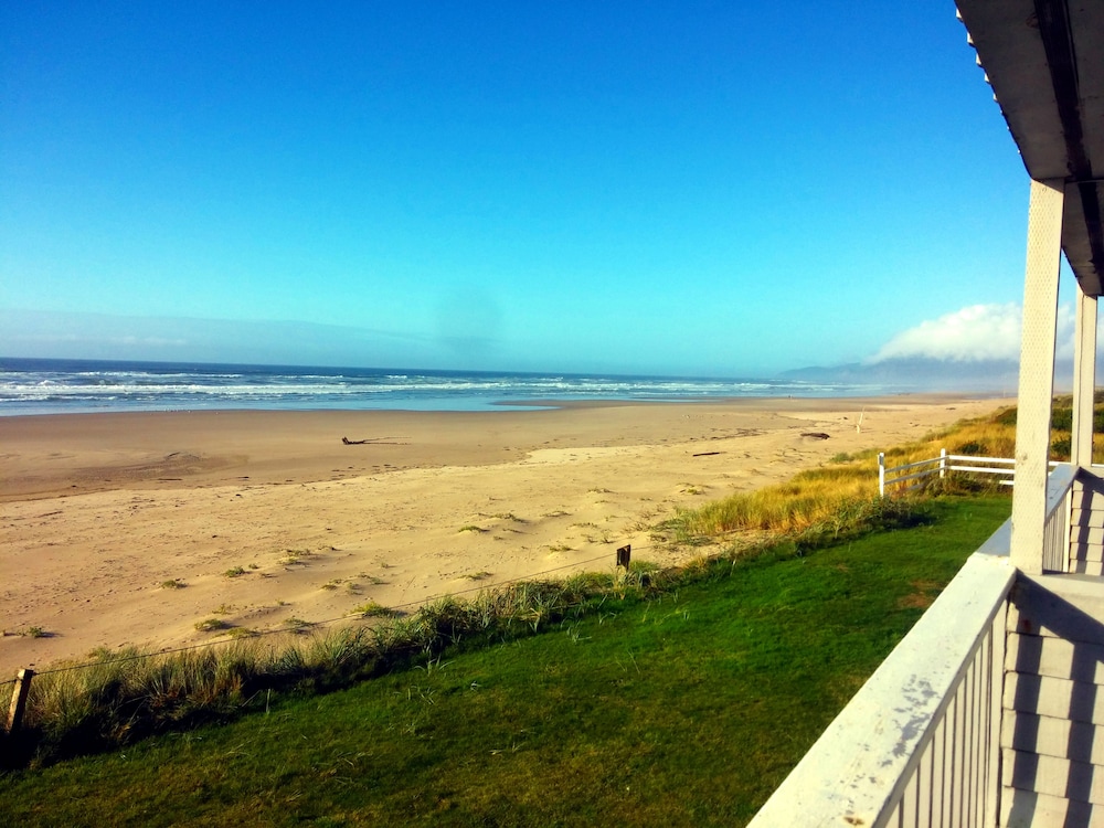 Surfside Resort - photo 2