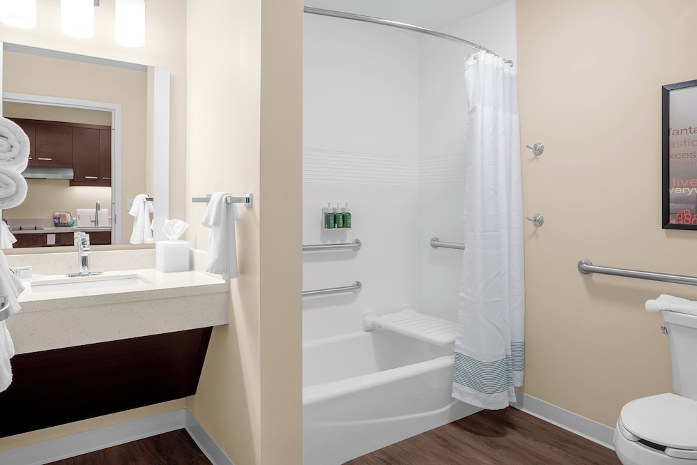 TownePlace Suites by Marriott Cincinnati Fairfield - photo 17