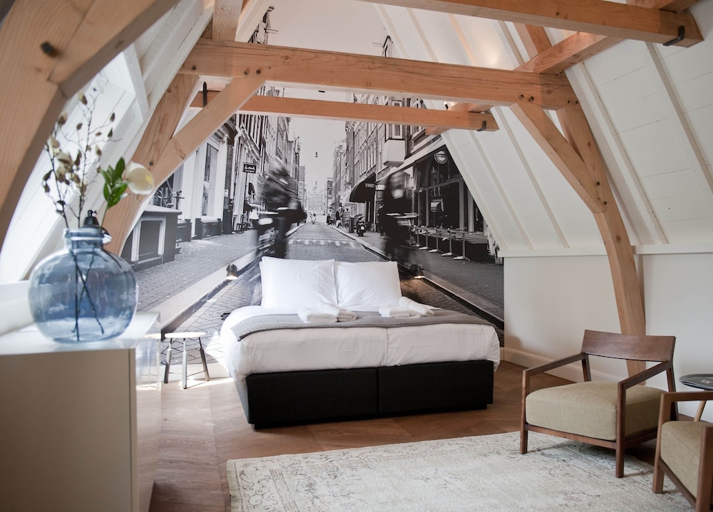Hotel Ix - carbon neutral hotel in Amsterdam