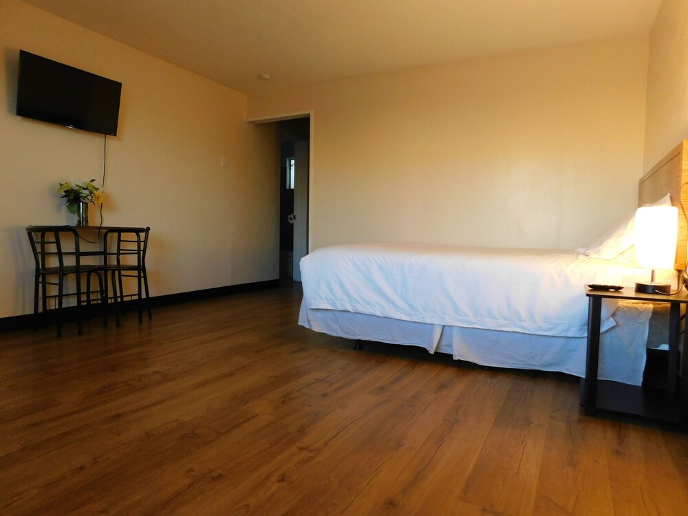 Sunland Inn - photo 6