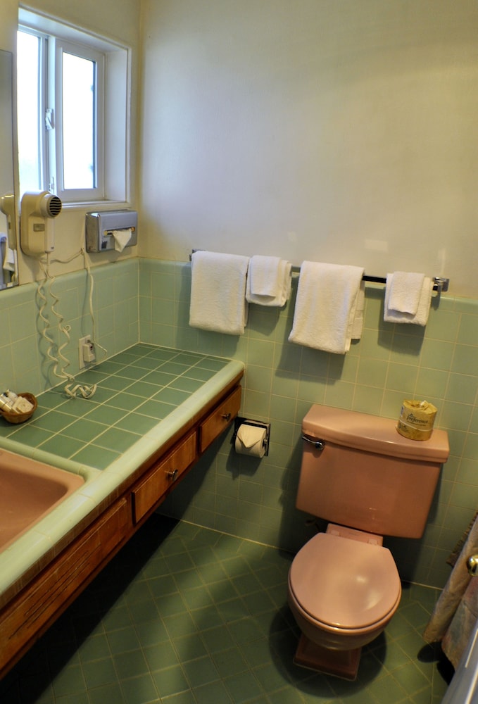 Uptown Inn - photo 27