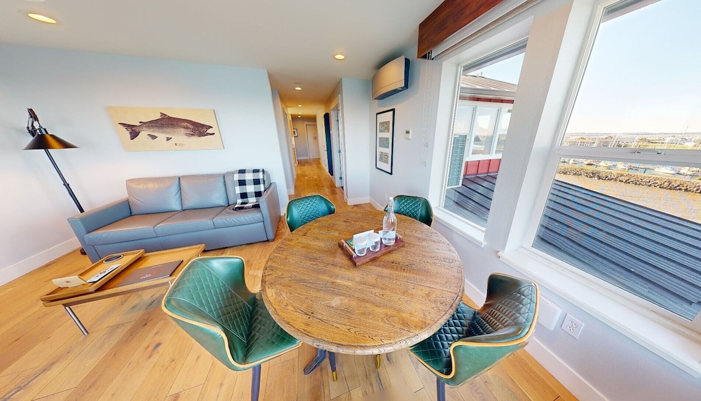 Cannery Pier Hotel & Spa - photo 54