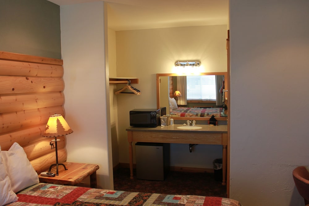 The Historic Madison Hotel Motel - photo 43