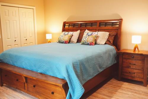 Lakeshore Lodging Apartment F — 4-Star Luxury Hotel in Homer, United States