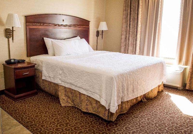 Hampton Inn Plover Stevens Point - photo 12