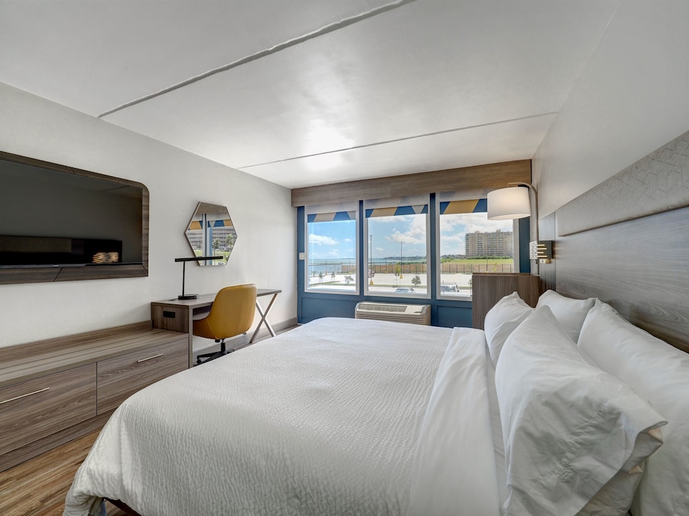 Holiday Inn Express Corpus Christi Beachfront by IHG - photo 19