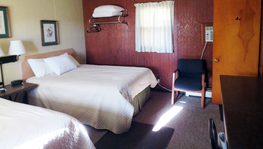 Indianhead Ironwood Motel - photo 16