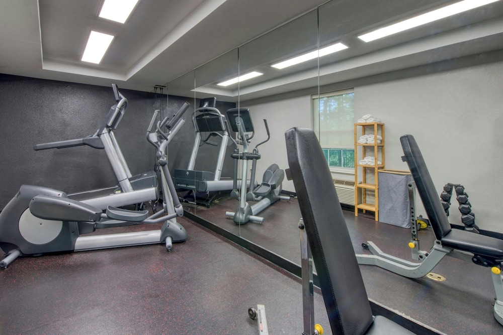 TownePlace Suites by Marriott Raleigh Cary Weston Parkway - photo 23