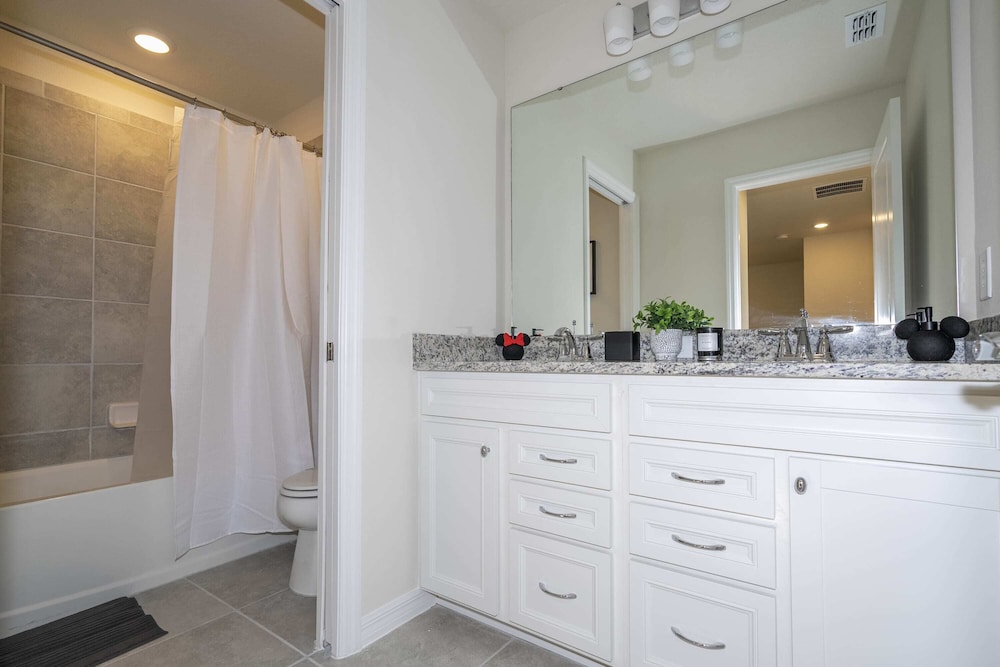 Stunning 5Bd w Pool @ Windsor Island Resort 3814 - photo 37