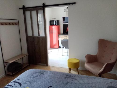 l’Eden naturiste écureuil in Challans, France