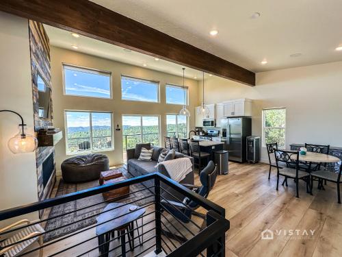 Bryce View Cabin New Cabin With Amazing Views — 4-Star Luxury Hotel in Alton, United States