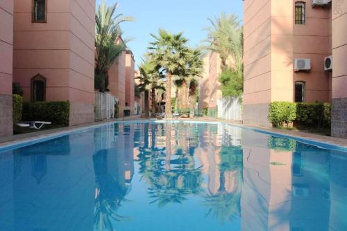 Charming Triplex in Annakhil Marrakech with Shared Pool — 4-Star Luxury Hotel in Marrakesh, Morocco