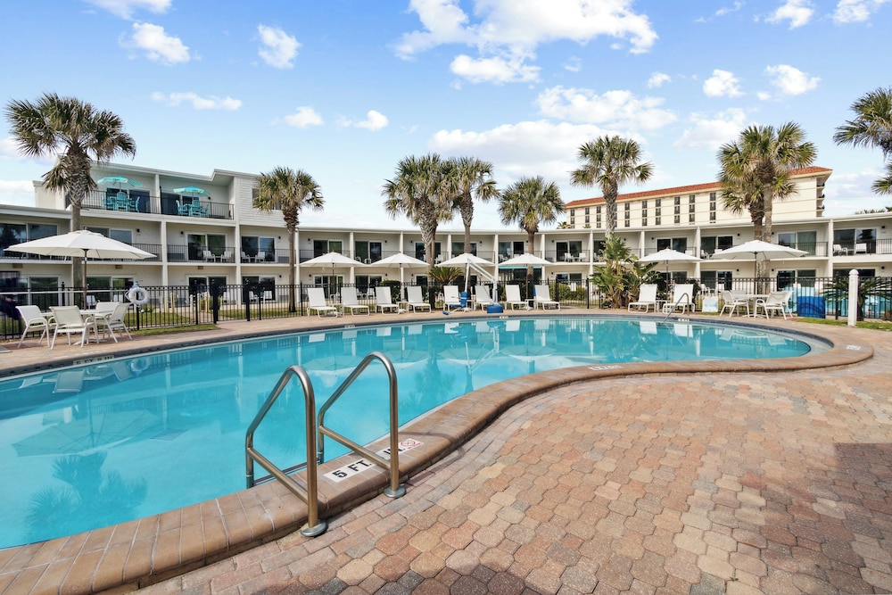 Seahorse Oceanfront Inn - photo 90