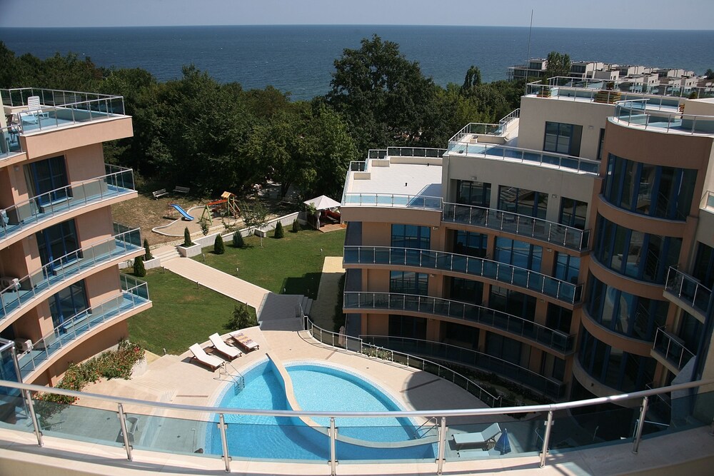 Aquamarine Aparthotel in Obzor, Bulgaria