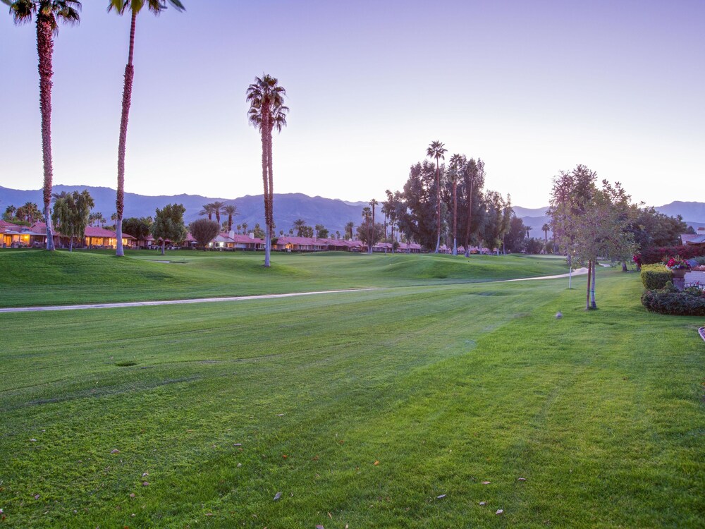Desert Song at Monterey Country Club Apartment 2 — 4-Star Luxury Hotel in Palm Desert, United States