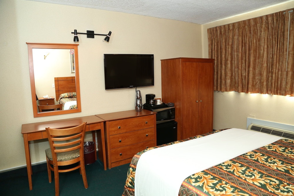 Jfk Inn - photo 7