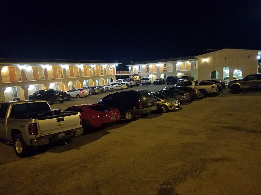 Cisco inn - photo 12