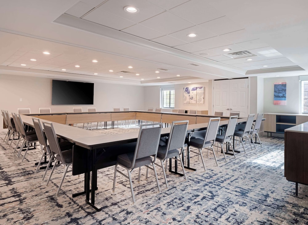 Homewood Suites by Hilton Parsippany Troy Hills - photo 27