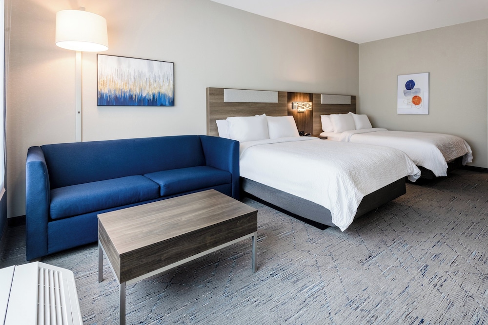 Holiday Inn Express & Suites Benson by IHG - photo 11