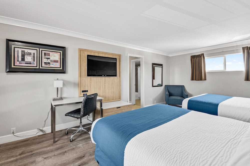 Vagabond Inn Whittier - photo 9