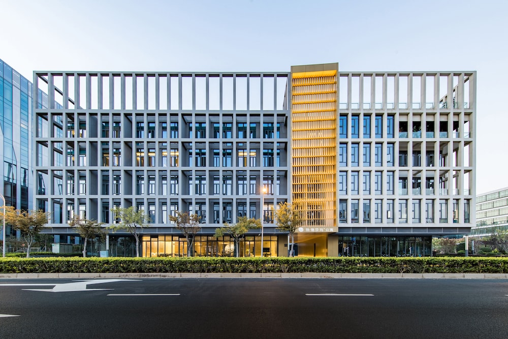 Sincere Residence Hongqiao — 4-Star Luxury Hotel in Shanghai, People's Republic of China
