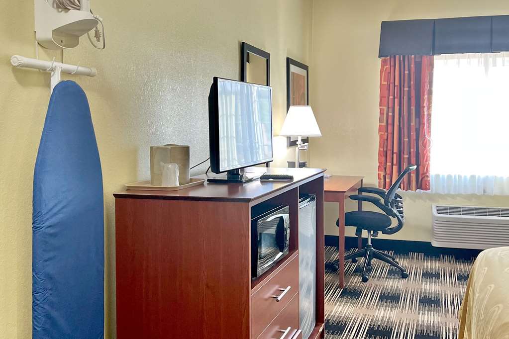 Comfort Inn and Suites Wisconsin Dells Downtown Area Newly Renovated 2026 - photo 29