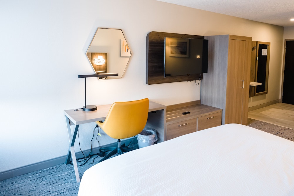 Holiday Inn Express & Suites Knoxville North I 75 Exit 112 by IHG - photo 28